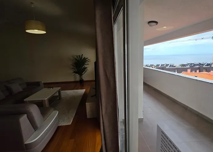 Penthouse Quinta Village Garajau דירה