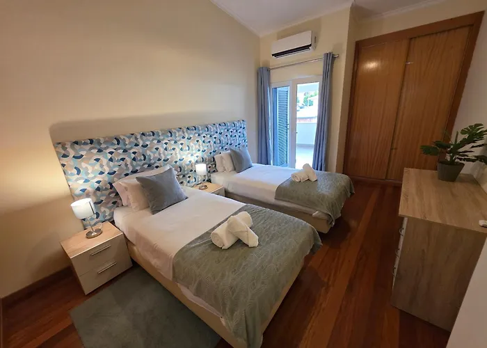 Penthouse Quinta Village Garajau דירה קאניקו