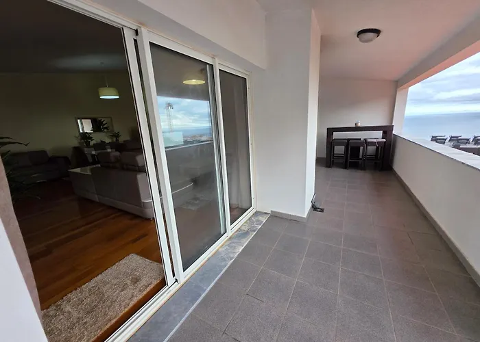 Penthouse Quinta Village Garajau דירה